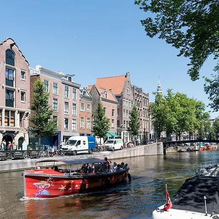 Redlight District 1 *